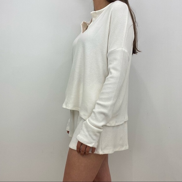 Ivory Rib Knit Lounge Shorts - Picture 5 of 6